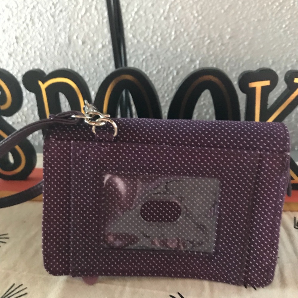 Thirtyone everyday wristlet NWT